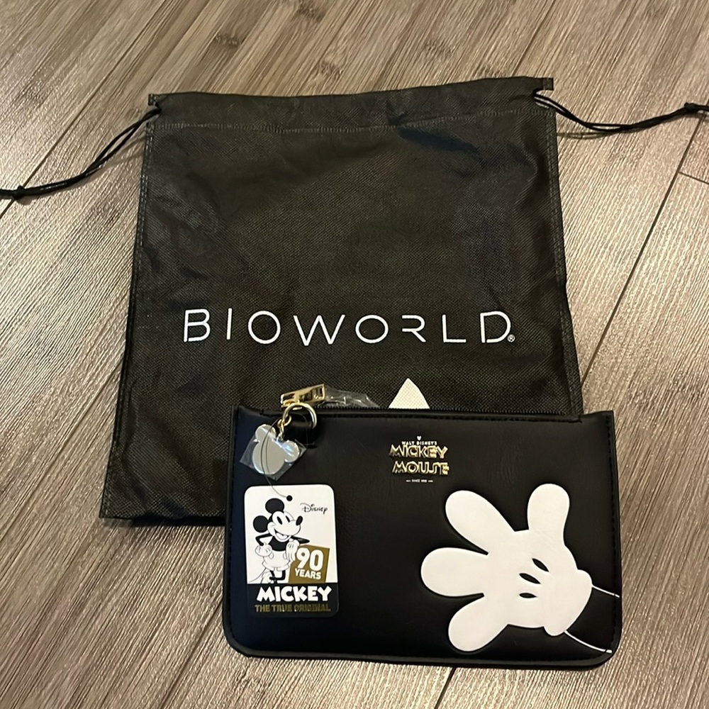 Mickey Mouse true original Fanny pack /cross body with extendable strap